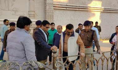 कलेक्टर एवं पुलिस अधीक्षक ने महाकाल लोक एवं महाकालेश्वर मन्दिर की व्यवस्थाओं का निरीक्षण किया*