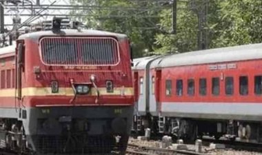 यात्रीगण कृपया ध्यान दें कुछ ट्रेनों के समय में बदलाव किया गया है : भारतीय रेलवे