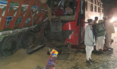 अलसुबह हुआ रतलाम जिले में भीषण सड़क हादसा 2 की मौत, 16 हुए घायल