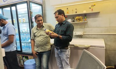 सर्वानंद बाजार और शुद्धम से खाद्य पदार्थों के नमूने लेकर खाद्य सुरक्षा विभाग द्वारा स्वच्छता और गुणवत्ता के निर्देश दिए