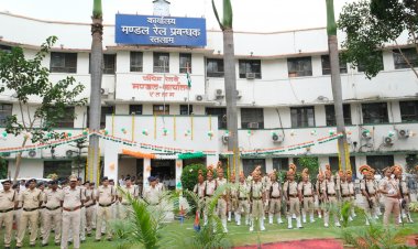 रतलाम मंडल पर 77वां स्वतंत्रता दिवस हर्षोल्लास के साथ संपन्न