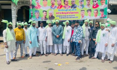 चिश्तिया ग्रुप ने ईद मिलादुन्नबी के मौके पर पुष्प वर्षा कर स्वागत किया