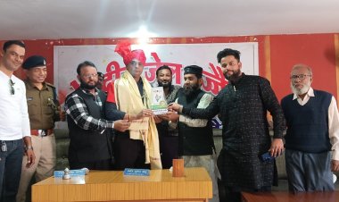 केंद्रीय भेरूगढ़ जेल में बंदियों को निःशुल्क चश्मा का वितरण