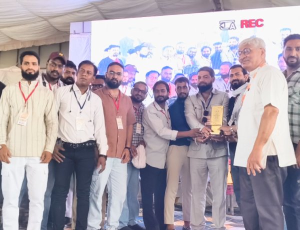 रतलाम का गौरव: मानवाधिकारों के लिए उत्कृष्ट कार्य करने पर APCR जिला अध्यक्ष ज़ुबैर बरकाती भोपाल में सम्मानित 